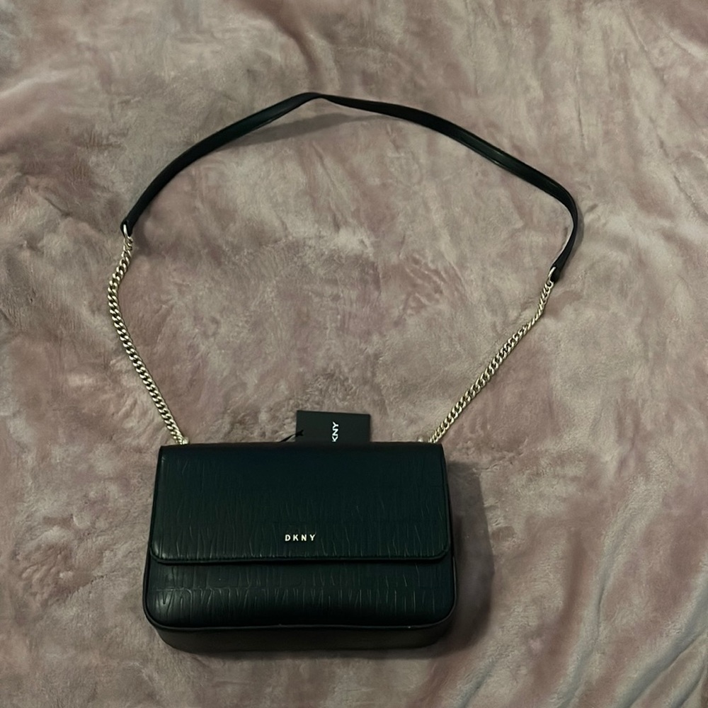 Black shoulder bag